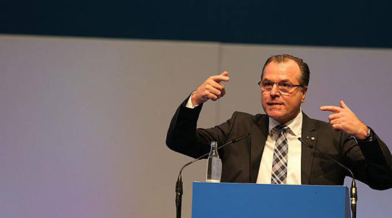 Clemens Tönnies auf der Schalker Mitgliederversammlung 2013