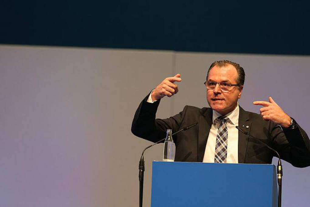 Clemens Tönnies auf der Schalker Mitgliederversammlung 2013