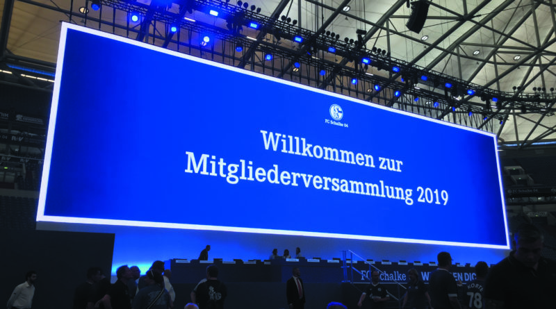 Willkommenstafel zur Schalker Mitgliederversammlung 2019