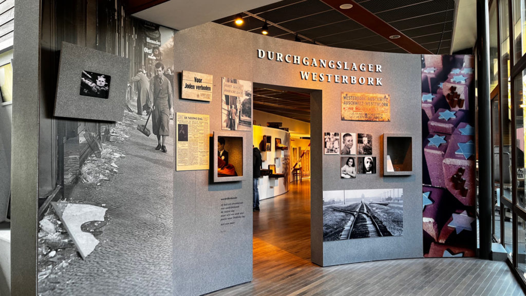 Eingang in die Ausstellung